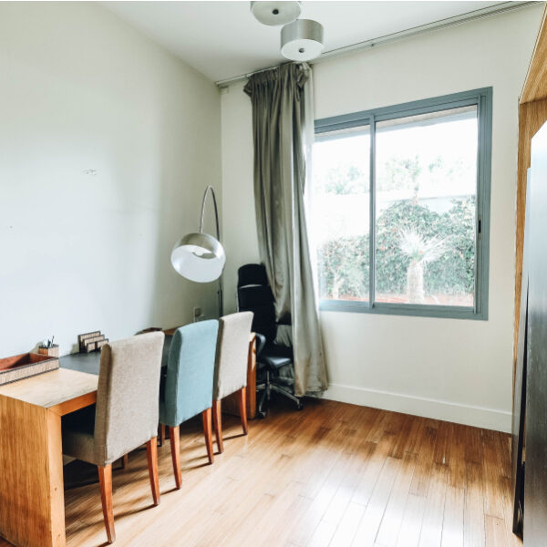 Read more about the article 60 Disera Dr Suite 1108 – $528,000