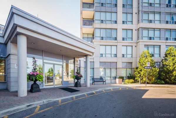 60-Disera-Drive-Thornhill